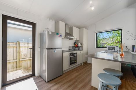 Photo of property in 150 Heretaunga Street, Palmerston North, 4414