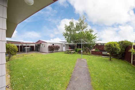 Photo of property in 8 Hillcrest Drive, Kelvin Grove, Palmerston North, 4414