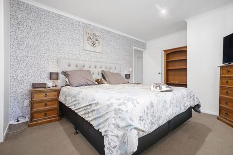 Photo of property in 8a Prospect Terrace, Pukekohe, 2120