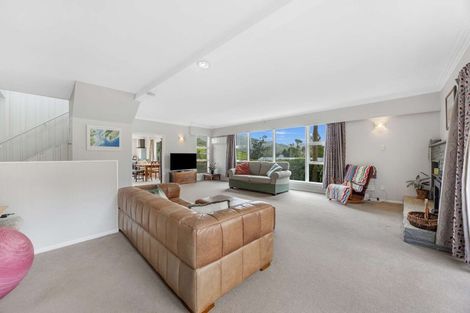 Photo of property in 13 Stratton Street, Normandale, Lower Hutt, 5010