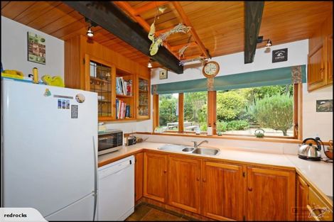Photo of property in 111 Pinehaven Road, Pinehaven, Upper Hutt, 5019