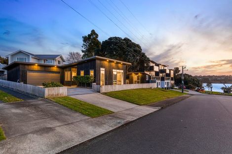 Photo of property in 12b Chapman Road, Te Atatu Peninsula, Auckland, 0610