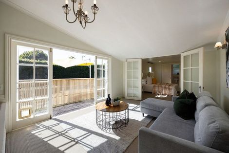 Photo of property in 110 Victoria Street, Cambridge, 3434