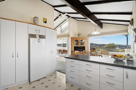 Photo of property in 1/9 Nigel Road, Browns Bay, Auckland, 0630