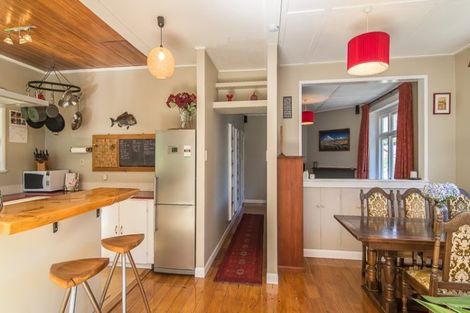 Photo of property in 6 Tiketike Way, Brooklyn, Wellington, 6021