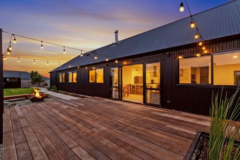 Photo of property in 16 Glen Oak Drive, Kirwee, Darfield, 7571