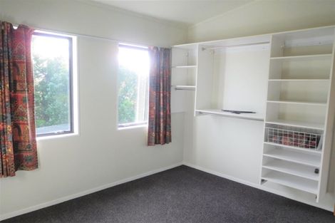 Photo of property in 28 Sunset Road, Unsworth Heights, Auckland, 0632