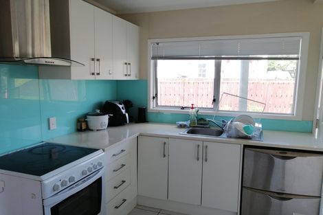 Photo of property in 41 Meadowood Drive, Unsworth Heights, Auckland, 0632