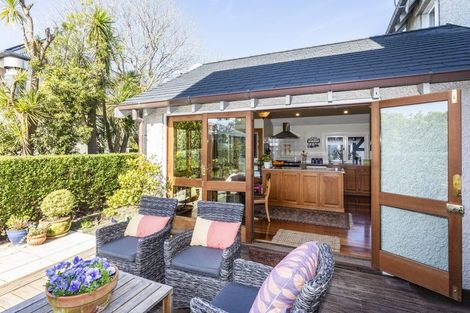 Photo of property in 39 Holly Road, St Albans, Christchurch, 8014