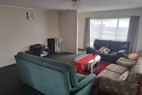Photo of property in 1/5 Volta Place, Clendon Park, Auckland, 2103