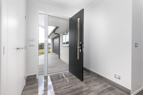 Photo of property in 48 Murray Ward Drive, Te Kauwhata, 3710