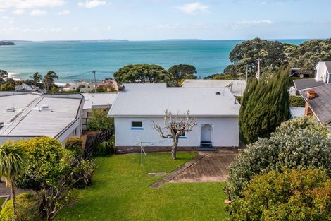 Photo of property in 2/48 Churchill Road, Murrays Bay, Auckland, 0630