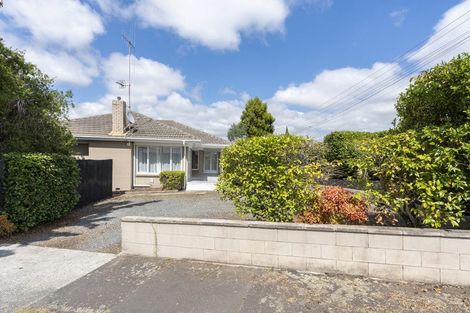 Photo of property in 11 Forest Lake Road, Forest Lake, Hamilton, 3200