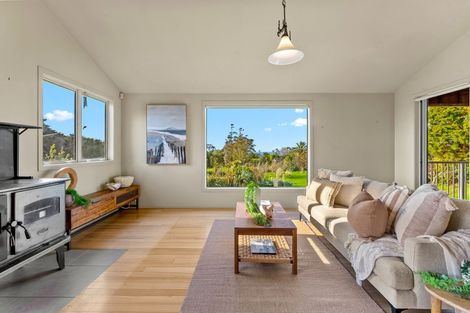 Photo of property in 87 M Greenwood Road, Leigh, 0972