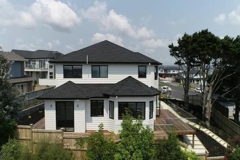 Photo of property in 30 Spyglass Street, Red Beach, 0932