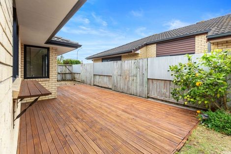Photo of property in 35 Golden Sands Drive, Papamoa Beach, Papamoa, 3118