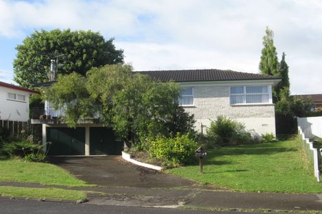 Photo of property in 24 Archmillen Avenue, Pakuranga Heights, Auckland, 2010