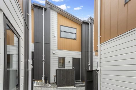 Photo of property in 8/10 Newington Road, Henderson, Auckland, 0612