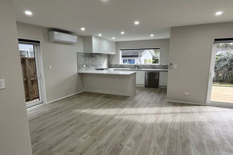 Photo of property in 28b Halberg Street, Glenfield, Auckland, 0629