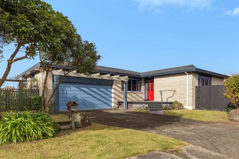 Photo of property in 14 Solway Place, Mount Maunganui, 3116