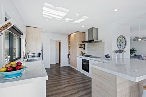 Photo of property in 9 Norwich Avenue, Spotswood, New Plymouth, 4310