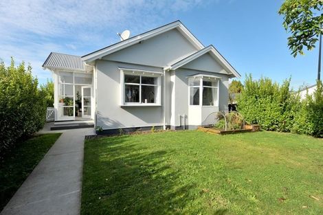 Photo of property in 74 Grafton Street, Waltham, Christchurch, 8011