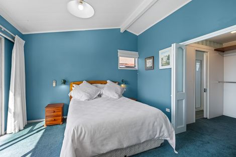 Photo of property in 30 Upper Chelverton Drive, Red Beach, 0932