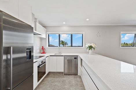 Photo of property in 50 Garton Drive, Massey, Auckland, 0614