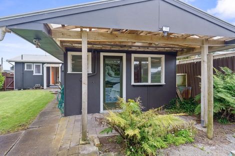 Photo of property in 8 The Avenue, Otaki Beach, Otaki, 5512