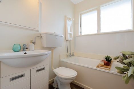 Photo of property in 139u5 Queens Drive, Lyall Bay, Wellington, 6022