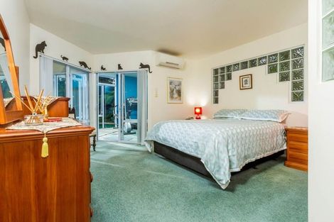 Photo of property in 4 Whitby Crescent, Mairangi Bay, Auckland, 0630