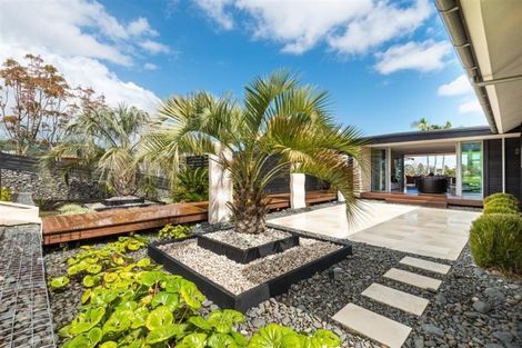 Photo of property in 6 Kerema Way, Schnapper Rock, Auckland, 0632