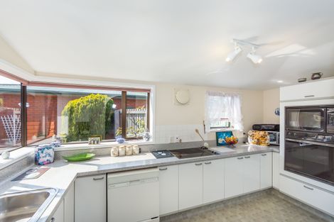 Photo of property in 110 Selwyn Street, Somerfield, Christchurch, 8024