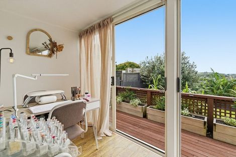 Photo of property in 43 Osprey Drive, Welcome Bay, Tauranga, 3112