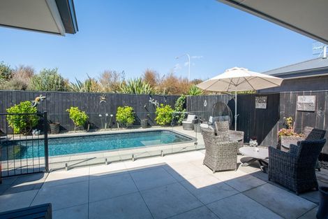 Photo of property in 7 Leet Crescent, Papamoa Beach, Papamoa, 3118