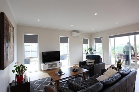 Photo of property in 61 Bayvista Drive, Karaka, Papakura, 2113