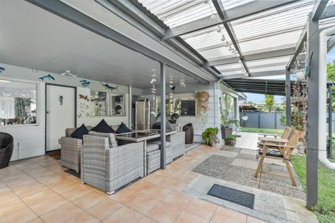 Photo of property in 17 Parkland Crescent, Te Kamo, Whangarei, 0112