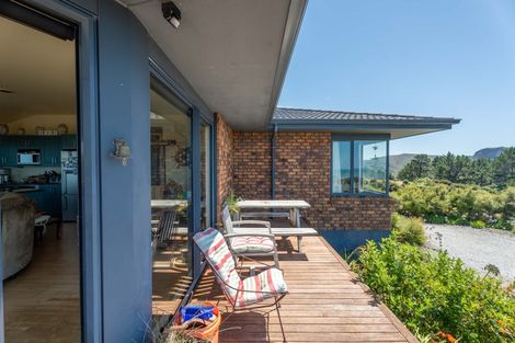 Photo of property in 51 Wharariki Road, Puponga, Collingwood, 7073