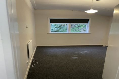 Photo of property in 6 Epsom Way, Karori, Wellington, 6012