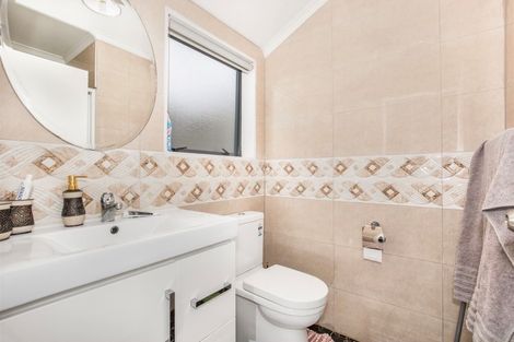 Photo of property in 42 Enuamanu Road, Favona, Auckland, 2024