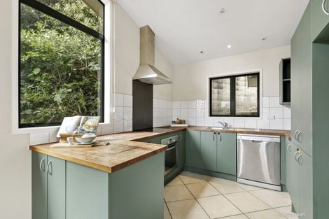 Photo of property in 36 Chesterton Street, Johnsonville, Wellington, 6037