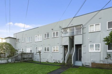 Photo of property in 2/28 Scholefield Street, Petone, Lower Hutt, 5012