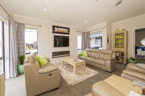 Photo of property in 3 Roseberry Place, Whitianga, 3510