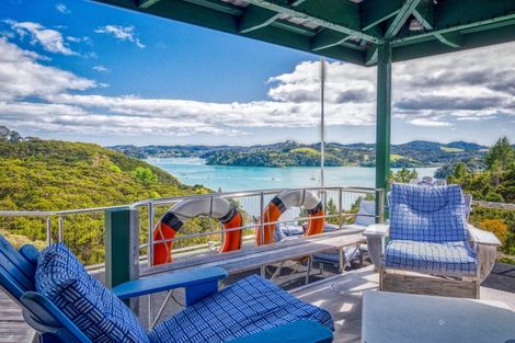 Photo of property in 104 Te Wahapu Road, Russell, 0272
