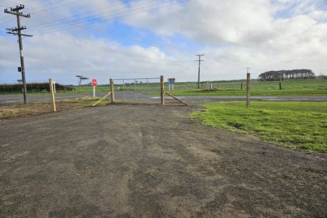 Photo of property in 3 Upper Kina Road, Oaonui, Opunake, 4681