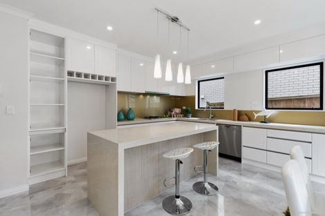 Photo of property in 4 Drover Close, Flat Bush, Auckland, 2019