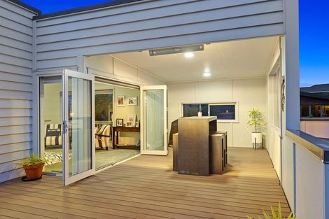 Photo of property in 22 Manly Street, Paraparaumu Beach, Paraparaumu, 5032