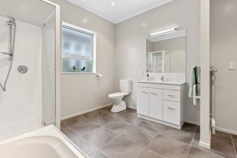 Photo of property in 6 West Avenue, Saint Clair, Dunedin, 9012