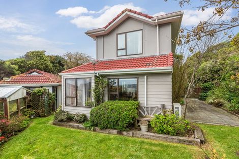 Photo of property in 7b Coventry Close, Ascot Park, Porirua, 5024