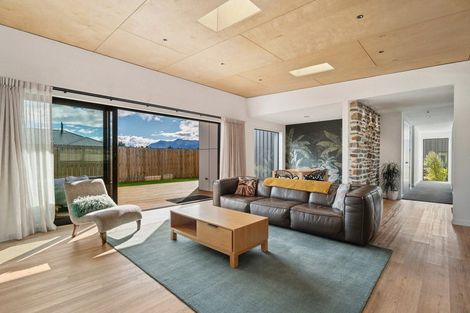 Photo of property in 8 Pounamu Avenue, Albert Town, Wanaka, 9305